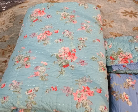 NWOT Sundance Reversible King Quilt + 2 Euro Sham Set